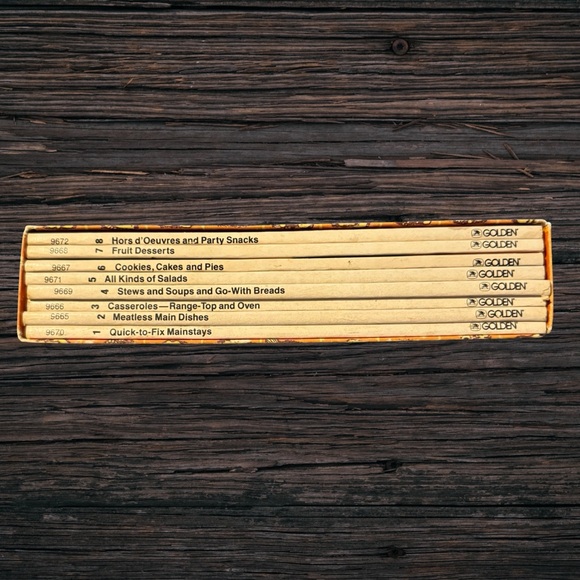 Vintage Betty Crocker’s Picture Cookbooks 8-Book Boxed Set by Golden Press - Picture 4 of 5